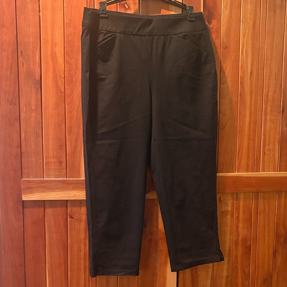 Chico's Black Travelers Collection Crop Pants